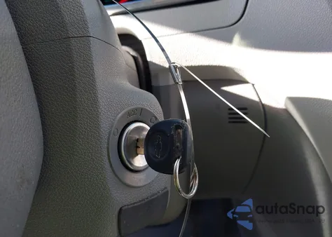 2010 Chevrolet Traverse Ls z USA, uszkodzony, nr VIN 1GNLREEDXAS128853